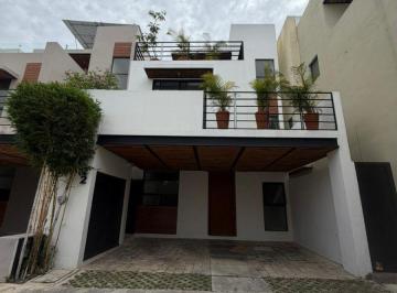 Casa de 4 habitaciones, Solidaridad · Casa en Renta en Aldea Serena, Playa del Carmen.