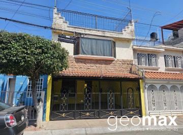 Casa de 3 habitaciones, Zapopan · Propiedad con Excedente de Terreno y Ampliación en Residencial Plaza Guadalupe