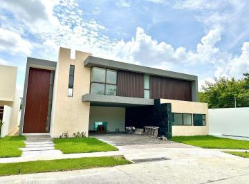 Casa de 5 habitaciones, Mérida · Casa en Venta Mérida, Cholul Parque Natura con Casa Club y Amenidades