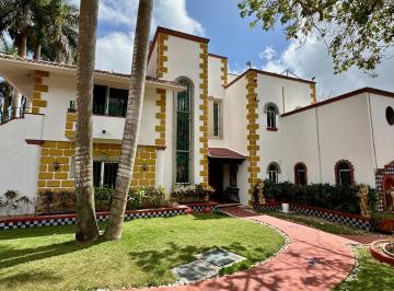 Casa · 744m² · 8 Recámaras · 7 Estacionamientos · Casa en Venta Col Doctores