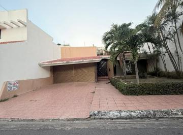 Casa · Casa en Renta en Calle Cazon, Fraccionamiento Costa de Oro, Boca del Rio Veracruz