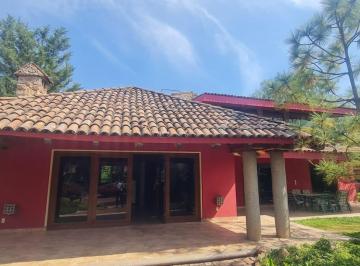 Casa · 1467m² · 3 Recámaras · 4 Estacionamientos · Casa Pedregal del Carmen