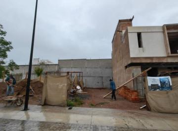 Terreno / Lote , El Marqués · Terreno en Venta en Capital Sur | Privada | 107 m² Excelente Ubicación
