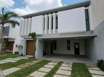 Casa · 298m² · 4 Recámaras · 2 Estacionamientos · Venta de Casa en Punta Tiburón 4 Habitaciones