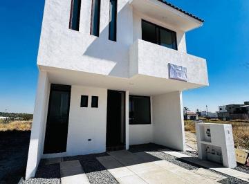 Casa · 150m² · 3 Recámaras · 2 Estacionamientos · Casa en Venta en Cd. Maderas