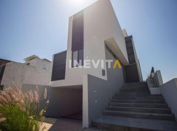 Casa de 3 habitaciones, Tlajomulco de Zúñiga · Casa en Venta en Coto Paraje Casas de Autor, Galerías Santa Anita