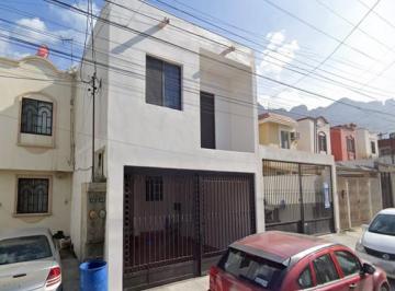Casa de 3 habitaciones, Santa Catarina · Venta de Casa en La Colonia Jardines de Santa Catarina en Santa Catarina Nuevo Leon