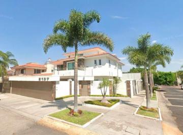 Casa de 4 habitaciones, Zapopan · Venta de Casa en El Fracc Bugambilias en Zapopan Jalisco