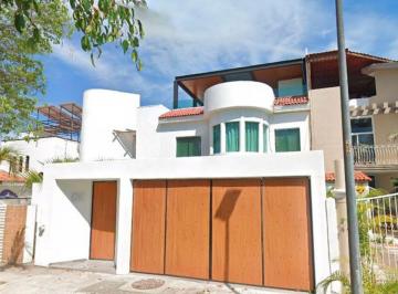 Casa de 4 habitaciones, Puerto Vallarta · Venta de Casa en La Colonia Marina Vallarta en Puerto Vallarta Jalisco