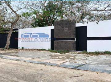 Bodega comercial de 2 habitaciones, Chicxulub Pueblo · Bodega Abierta con Techo de Lamina de 800 m²