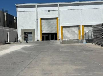 Bodega comercial · 1000m² · 14 Estacionamientos · Renta Bodega en Nombre de Dios Junto Vialidad Sacramento en Cd Chihuahua