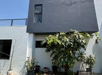 Casa de 3 habitaciones, Cuernavaca · Casa con 260 m² de Superficie de Terreno y 3 Habitaciones en Venta en Jardines de Ahuatepec