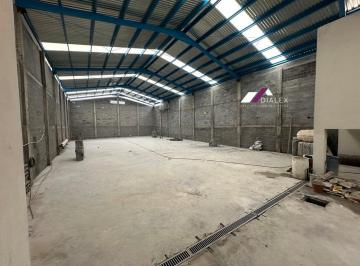 Bodega comercial · 660m² · Bodega de 700 m² en Venta o Renta - Colonia Independencia en Monterrey Oficinas de 60 m²