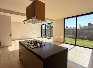 8b06ddbf897a9b218a9063d7ef8dce4c1f50170f72e905423ff4daff4a72a0bf · Casa en Venta en La Vista Residencial, Querétaro