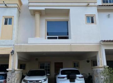 1 · Casa Tipo Town House en Venta en Santa Catarina Nl
