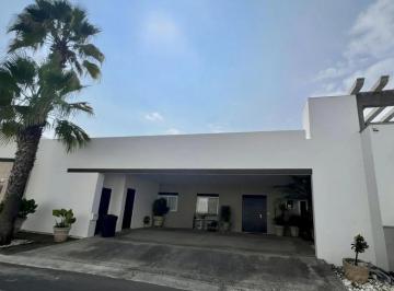 1 · Casa en Venta en Zona Sierra Alta, Monterrey, Nl.
