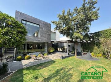 Magnifica residencia remodelada en su totalidad hace 9 años, magnifico espacio e · Casa en Venta, San Jeronimo Lidice, Av San Bernabe