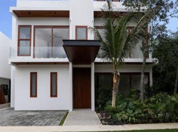 Casa de 4 habitaciones, Solidaridad · Casa en Venta Residencial Selvamar
