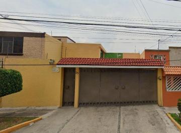 Casa de 3 habitaciones, Naucalpan de Juárez · ¡Gran Oportunidad! Casa de Remate en Naucalpan de Juarez