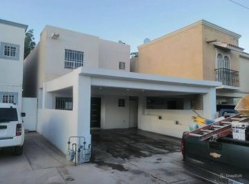 Casa de 3 habitaciones, Juárez · Venta de Casa en La Colonia Las Arcadas en Jardines de San Carlos en Juarez en Chihuhua
