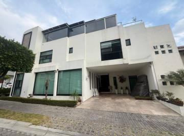 Casa · 357m² · 5 Recámaras · 3 Estacionamientos · Casa en Venta Lomas de Angelópolis Clúster 888