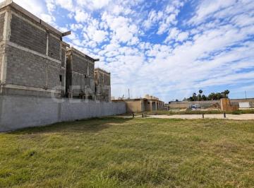 Terreno / Lote · 240m² · Venta de Terreno en Maneadero a Dos Cuadras de La Carretera Transpeninsular