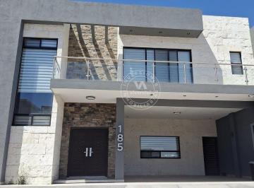 f1c0ac26b0cdadddbba7031f8d26b1fb625fe4480a3d1908ed8bbbefc822ba60 · Moderna Casa en Venta en Fracc. Habita