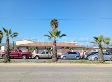 Local comercial · 311m² · 3 Recámaras · 6 Estacionamientos · Rcr - 1521 Casa en Renta en Zona Altamente Comercial y Turística de Ensenada.