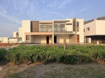 Casa · 196m² · 3 Recámaras · 2 Estacionamientos · Casa en Venta en Punta Tiburón Riviera Veracruzana Alvarado Veracruz