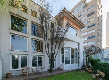 Casa en condominio · 451m² · 3 Recámaras · 3 Estacionamientos · Hermosa Casa en Condominio con Amenidades