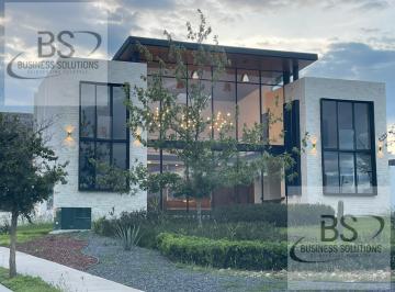 Casa · 190m² · 3 Recámaras · Casa Nueva en Renta Espectacular Mayorazgo Residencial Universidad Anahuac Querétaro Ti/d