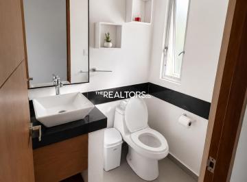 Casa · 193m² · 3 Recámaras · 2 Estacionamientos · Hermosa Casa en Residencial Arbolada