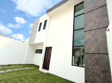 Casa de 3 habitaciones, Yautepec · Venta de Casa Nueva con Alberca en Fraccionamiento en Oaxtepec