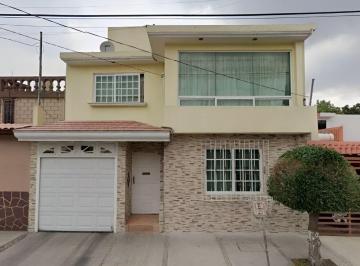 Casa de 3 habitaciones, Tlalnepantla de Baz · Venta de Casa en La Colonia Valle de Santa Monica en Tlalnepantla de Baz en El Estado de Mexico