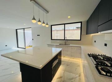Casa en condominio de 4 habitaciones, San Andrés Cholula · Casa en Venta en Cascatta Lomas de Angelópolis III (Frente Al Club Deportivo Ómada)