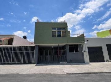 Casa de 7 habitaciones, Zapopan · Casa en Venta en Las Aguilas