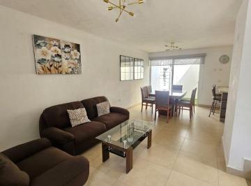 Casa de 3 habitaciones, León · Se Renta Casa Amueblada en Zona Mayorazgo, Salida a Silao