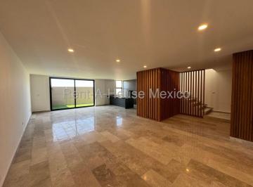 Casa en condominio de 3 habitaciones, Querétaro · Casa Nueva en Altozano | 3 Recámaras con Baño, Sala de Tv, Jardín | Privada con Seguridad