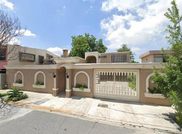 Casa de 5 habitaciones, Monterrey · Venta de Casa en La Colonia Contry en Monterrey en Nuevo Leon