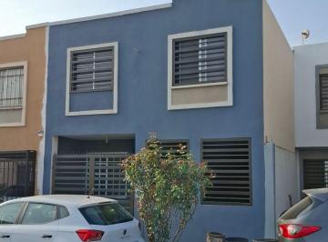 Casa de 3 habitaciones, Santa Catarina · Casa en Renta Bosques La Huasteca, Santa Catarina