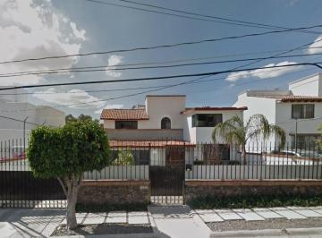 Casa de 5 habitaciones, Querétaro · Venta de Casa en La Colonia Manzanares en Juriquill en Santiago de Queretaro