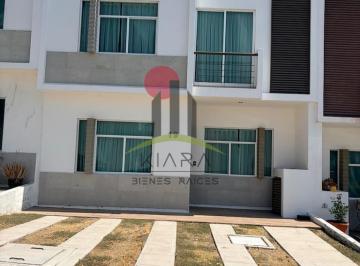 Casa de 3 habitaciones, Corregidora · Venta de Casa en Colinas del Santuario, Corregidora, Queretaro