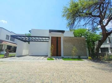 Casa de 4 habitaciones, León · Casa en Venta Portones del Carmen
