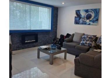 Casa · 169m² · 3 Recámaras · 2 Estacionamientos · Casa Remodelada en Venta en Lomas de Atizapan