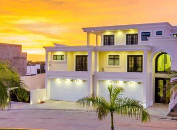 Casa de 7 habitaciones, Mazatlán · Espectacular Residencia de Tres Niveles con Alberca Propia en Mazatlán