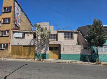 Casa · 224m² · 3 Recámaras · 2 Estacionamientos · Casa en San Sebastián