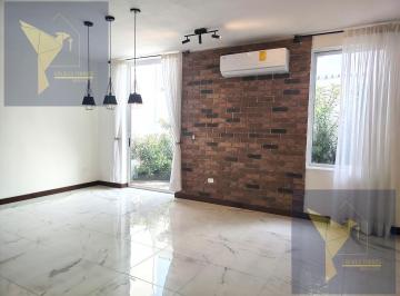 Casa · 254m² · 4 Recámaras · 2 Estacionamientos · Casa en Cima de Las Cumbres