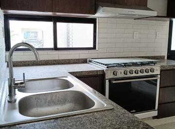 Casa de 3 habitaciones, Alvarado · En Venta Casa con Recámara en Planta Baja en Lomas de La Rioja