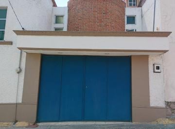 Casa de 4 habitaciones, Naucalpan de Juárez · Atencion Inversionistas. Casa Para Remodelar en Satelite
