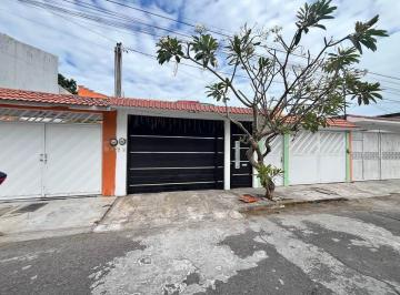 Casa · 141m² · 3 Recámaras · 1 Estacionamiento · Casa en Venta Col, Playa Linda, Vercruz